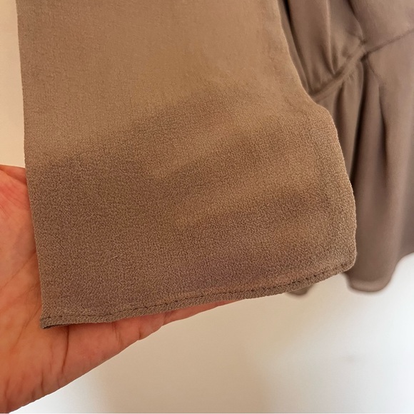 Babaton Aritzia Silk Blouse Surplice Peplum Taupe XXS Office Workwear - Picture 6 of 10